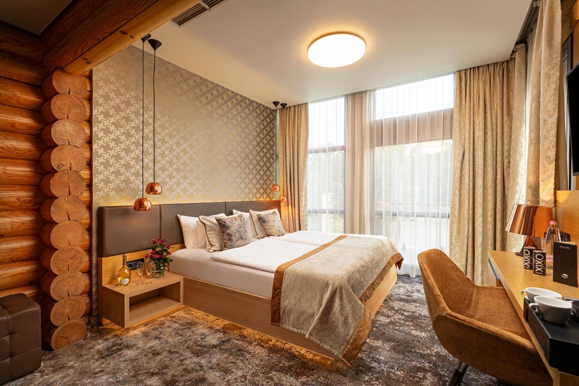 Avalon Resort & Spa 미슈콜츠 외부 사진