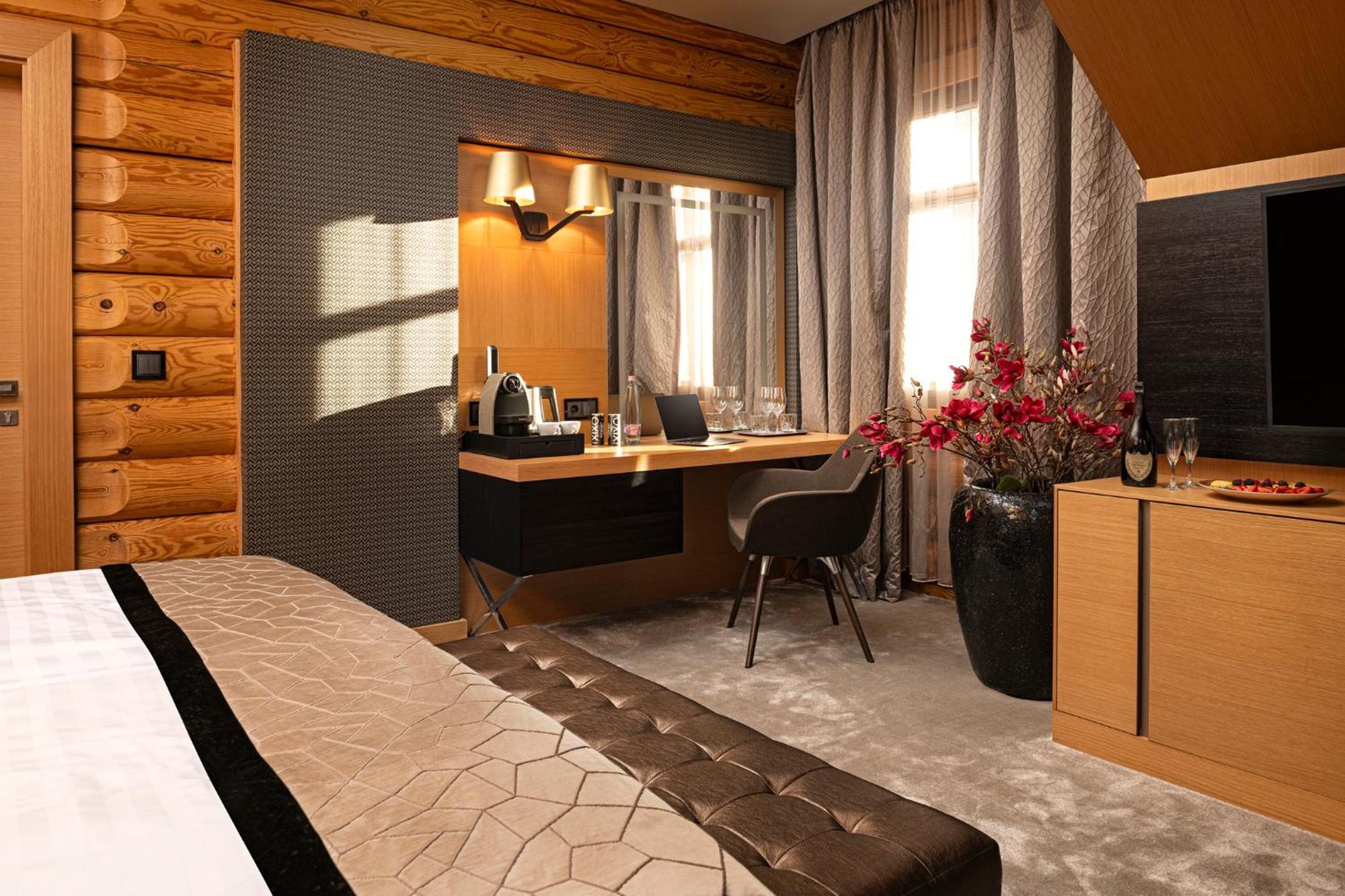 Avalon Resort & Spa 미슈콜츠 외부 사진