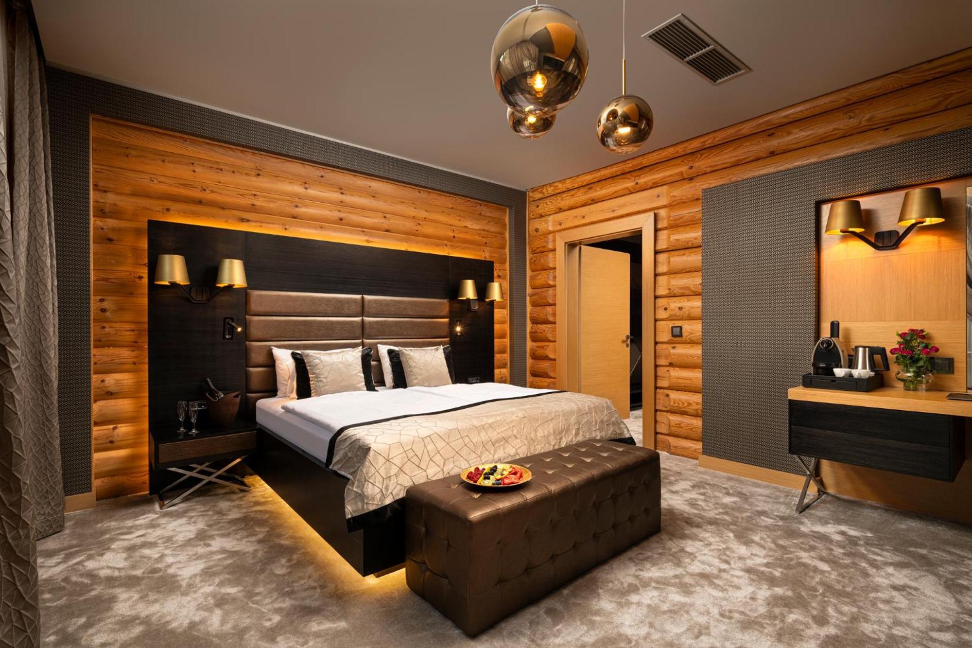Avalon Resort & Spa 미슈콜츠 외부 사진